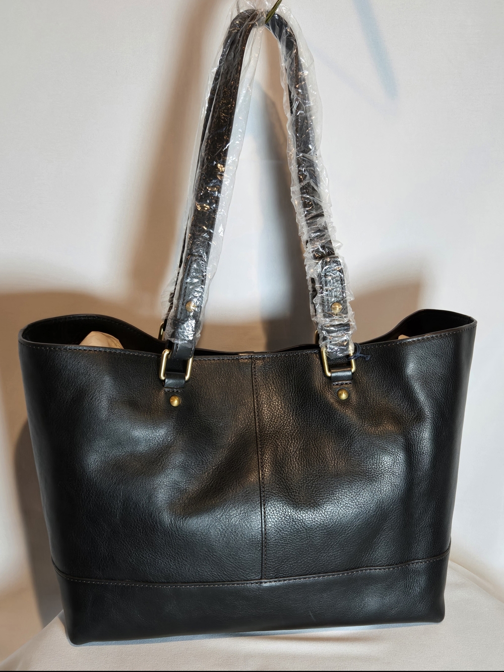 NWT Dooney & Bourke East West Chelsea Black Leather Tote Bag Dust Bag - Picture 4 of 16